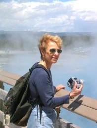 Ann Barbara snapping the mists of a Yellowstone thermal area.Frontal view.Patience, this 347×260 image (55 KB) may take a while to load.