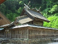 The main building of the Manai Jinja shrine complex.